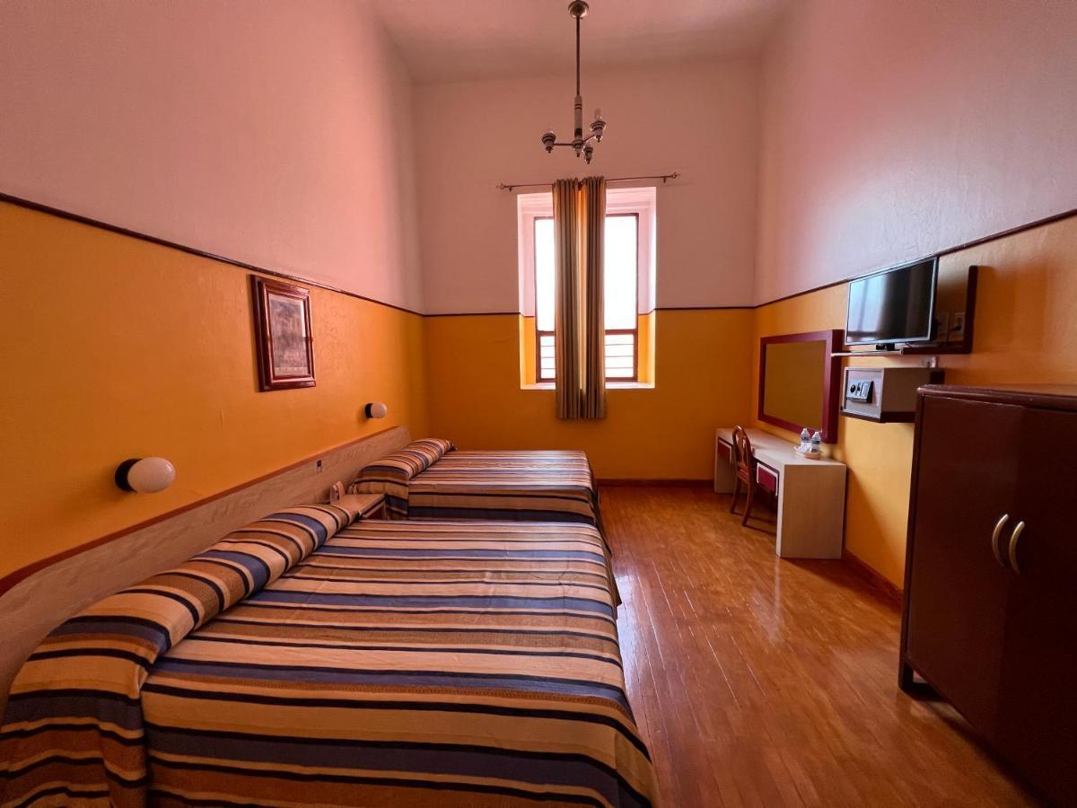 Hotel Isabel Мехико Экстерьер фото